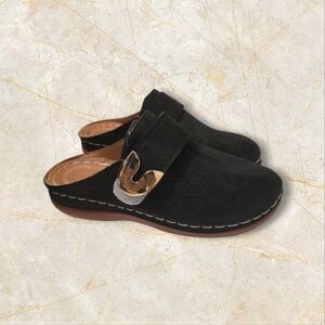 Elegant Black Women's Slip-On Mules NWOT